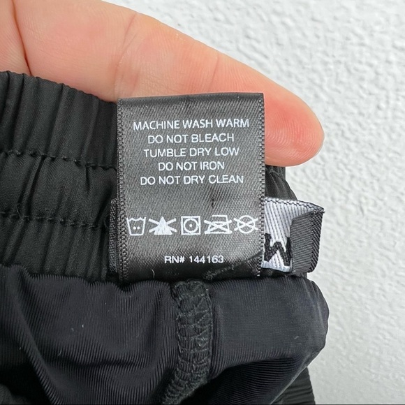 BARRY’S BOOTCAMP Athletic Shorts with Liner Shorts, Black, 6” Inseam, Size Small - Picture 8 of 9